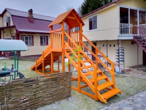 Заливная горка "Снежинка" с крышей, скат 4 м